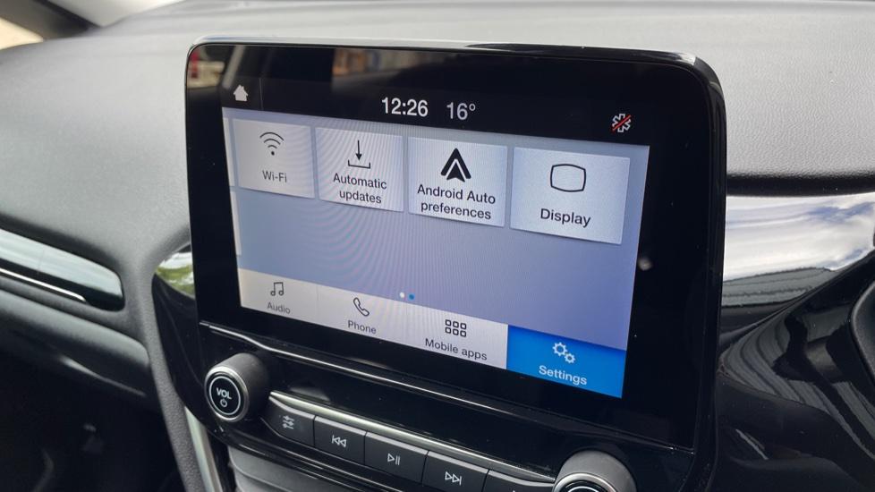 Apple Car Play & Android Auto