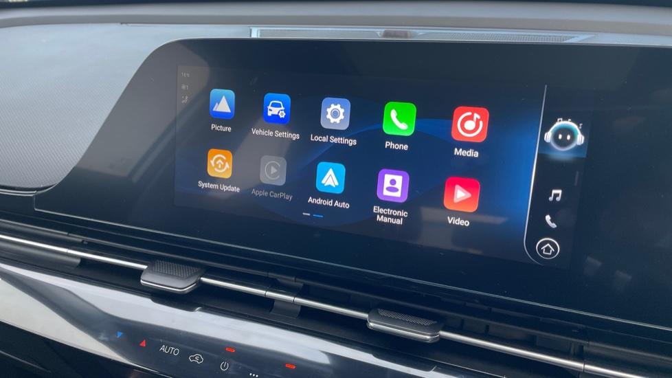 Apple Car Play & Android Auto