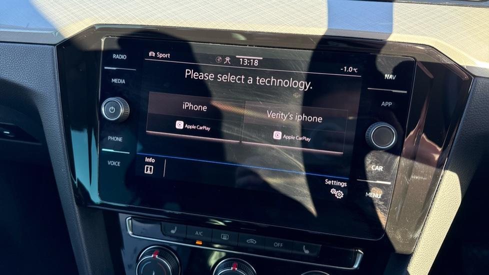 Apple Car Play & Android Auto