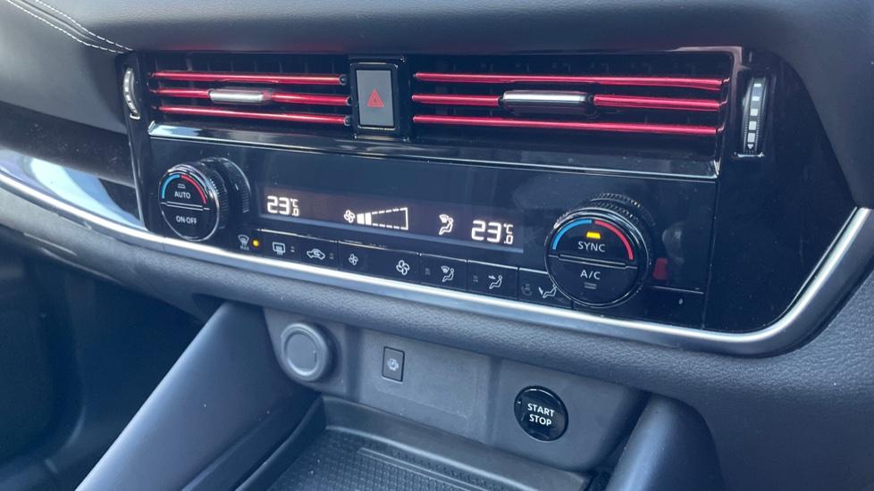 Dual Zone Climate Control 