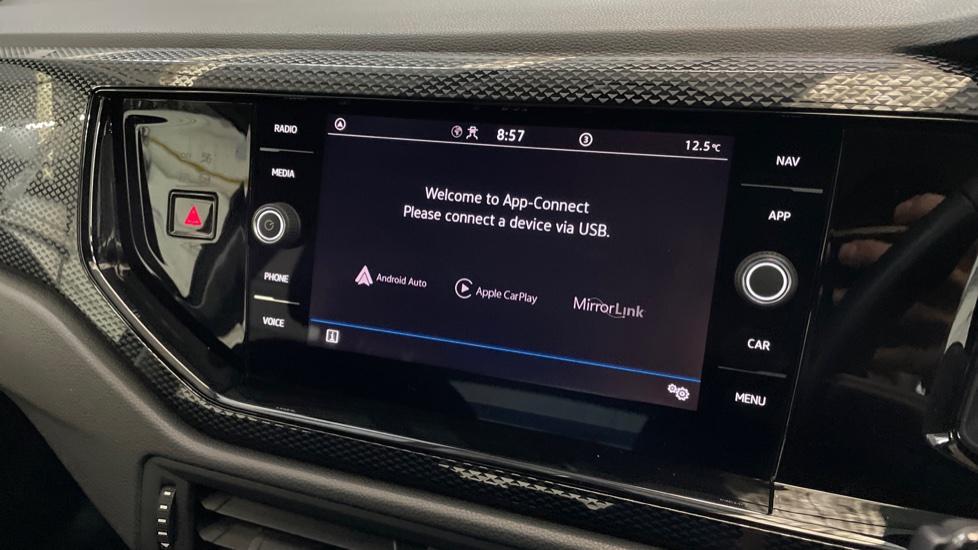 Apple Car Play & Android Auto