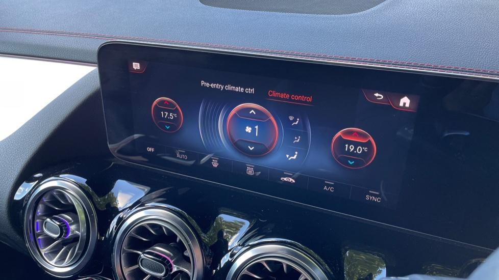 Dual Zone Climate Control 