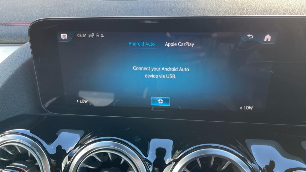 Apple Car Play & Android Auto