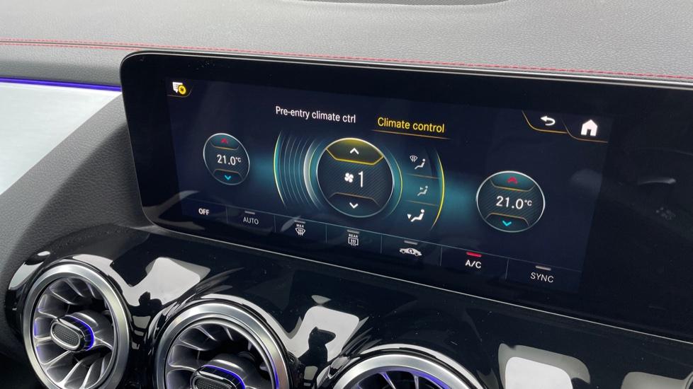 Dual Zone Climate Control 