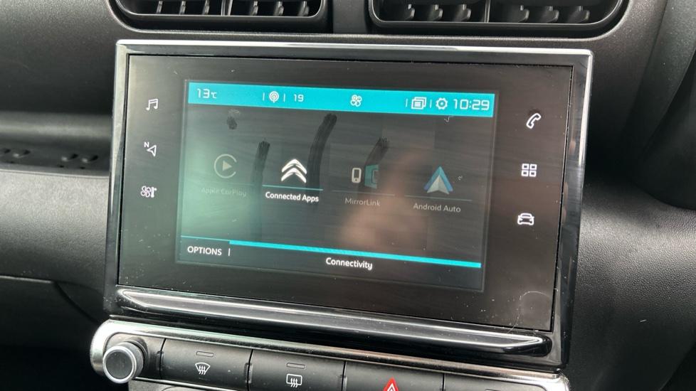 Apple Car Play & Android Auto