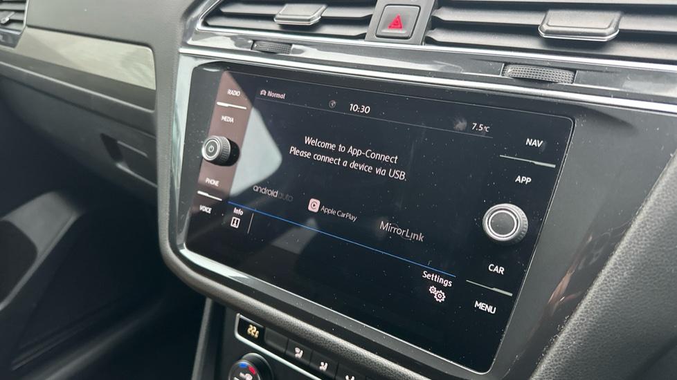 Apple Car Play