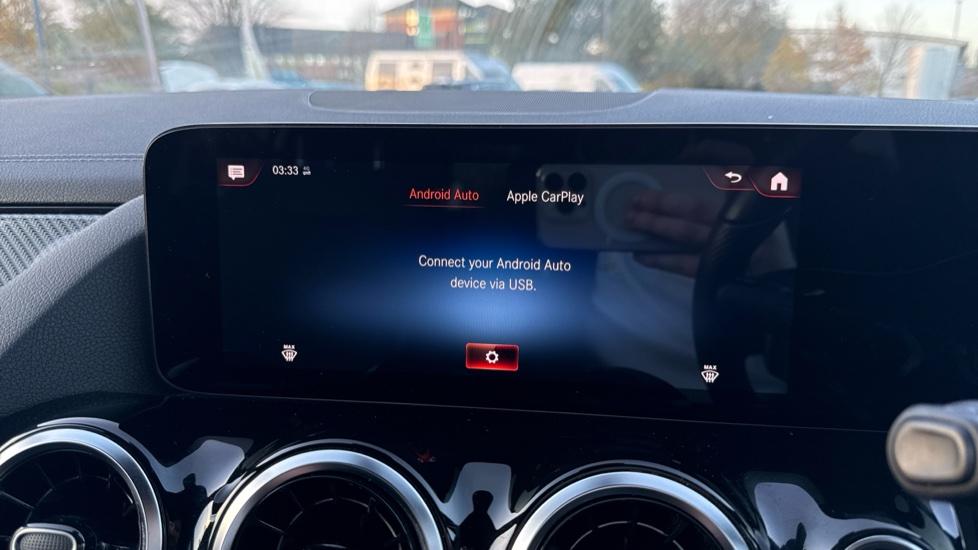 Apple Car Play & Android Auto