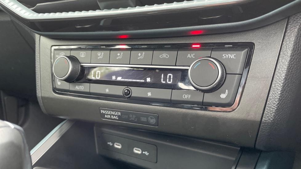 Dual Zone Climate Control 