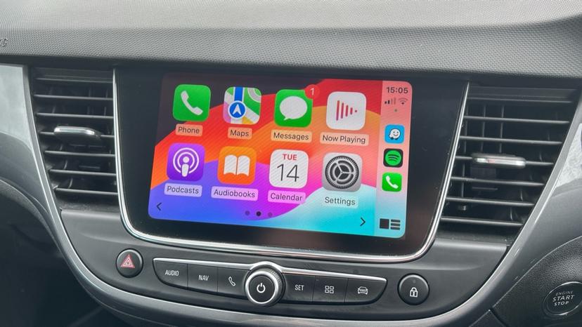 Apple Car Play & Android Auto