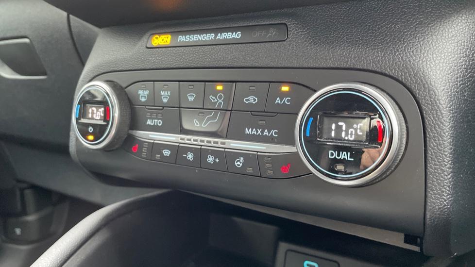 Dual Zone Climate Control 