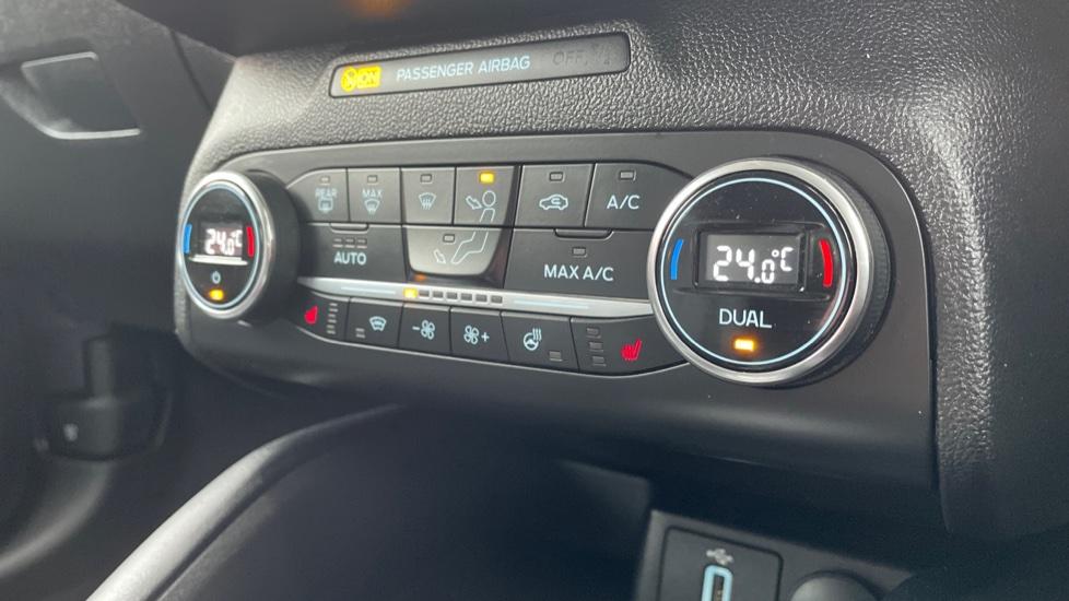 Dual Zone Climate Control 