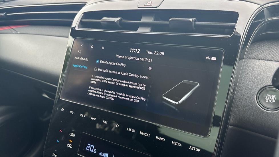 Apple Car Play & Android Auto