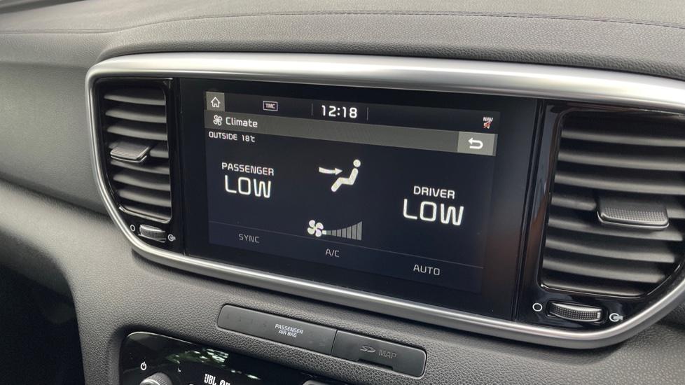 Dual Zone Climate Control 