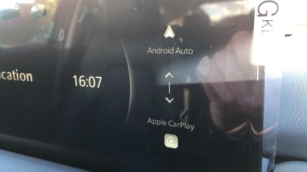 Apple Car Play & Android Auto