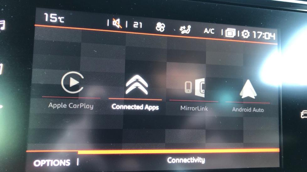 Apple Car Play & Android Auto