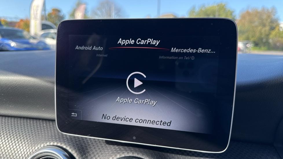 Apple Car Play & Android Auto