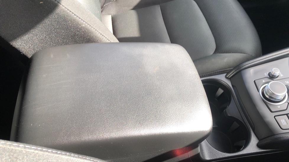 Rear Armrest/ Cup Holder