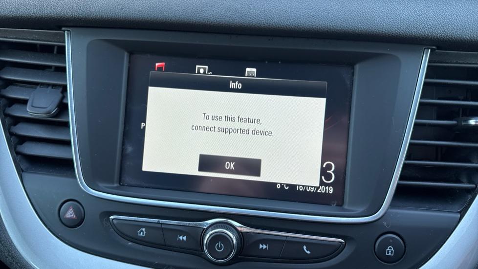 Apple Car Play & Android Auto