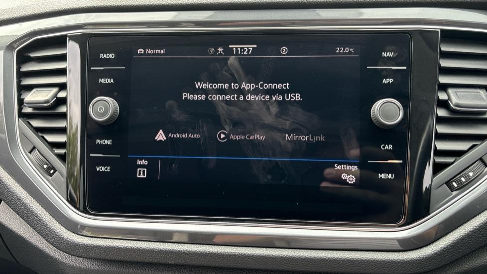 Apple Car Play & Android Auto