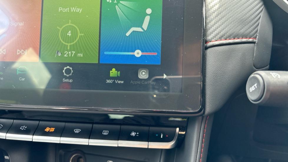 Apple Car Play & Android Auto