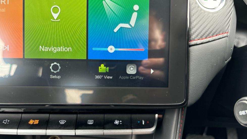 Apple Car Play & Android Auto