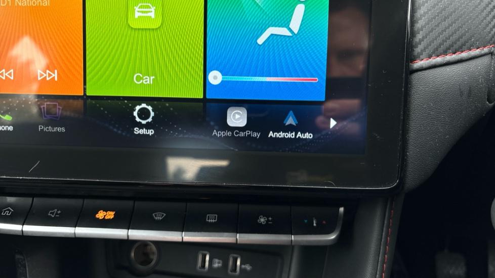 Apple Car Play & Android Auto