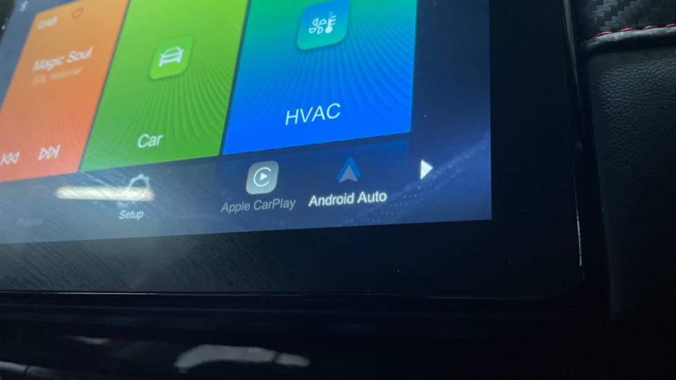 Apple Car Play & Android Auto