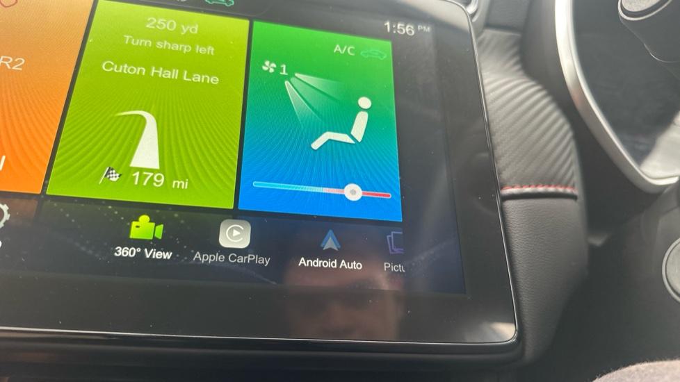 Apple Car Play & Android Auto