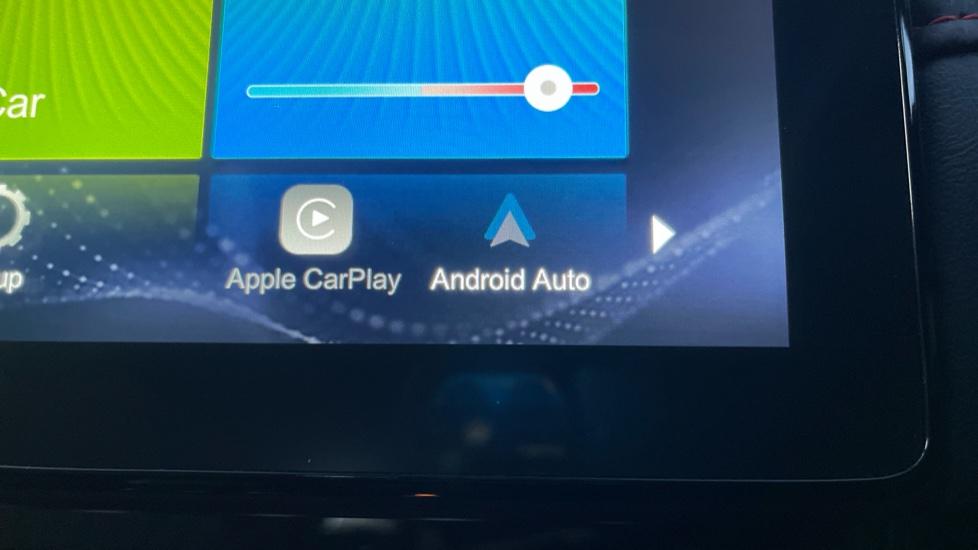 Apple Car Play & Android Auto