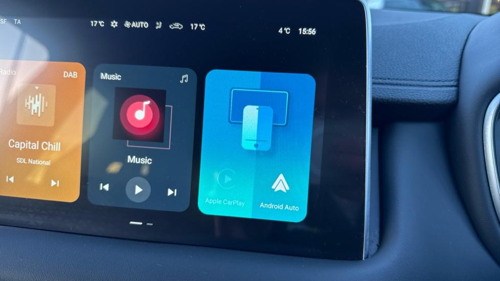 Apple Car Play & Android Auto