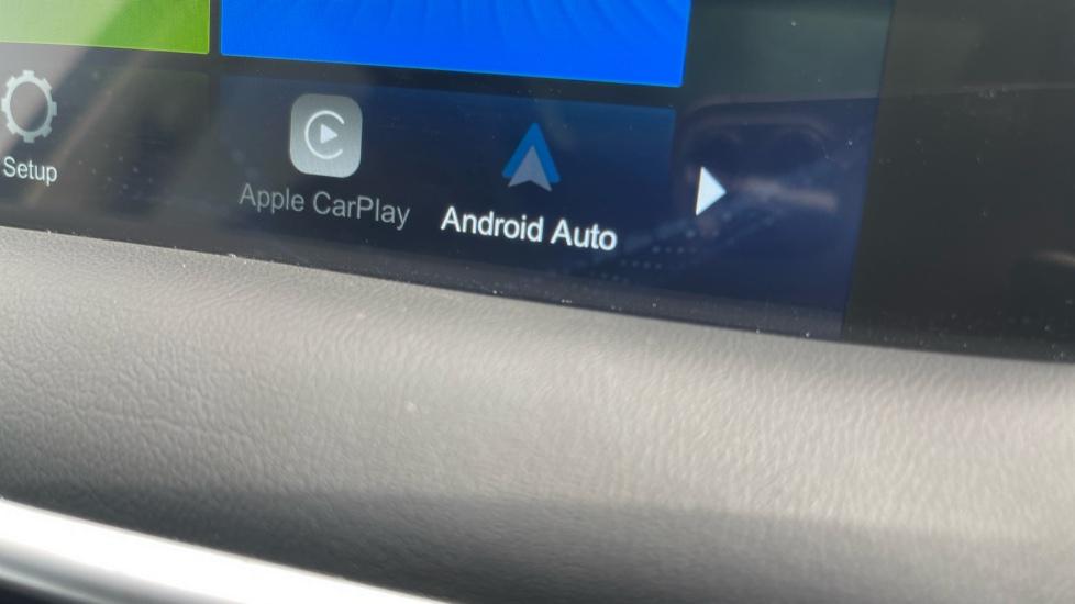 Apple Car Play & Android Auto