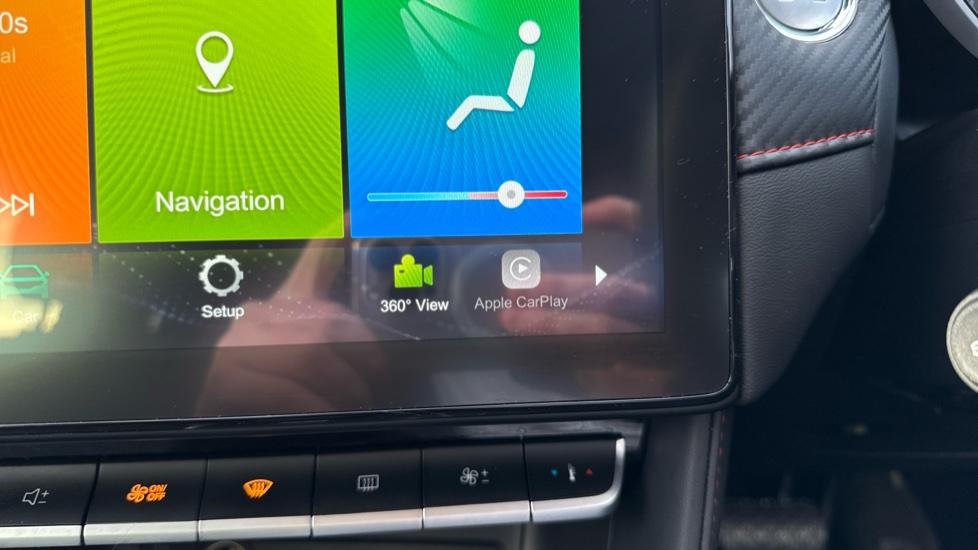 Apple Car Play & Android Auto