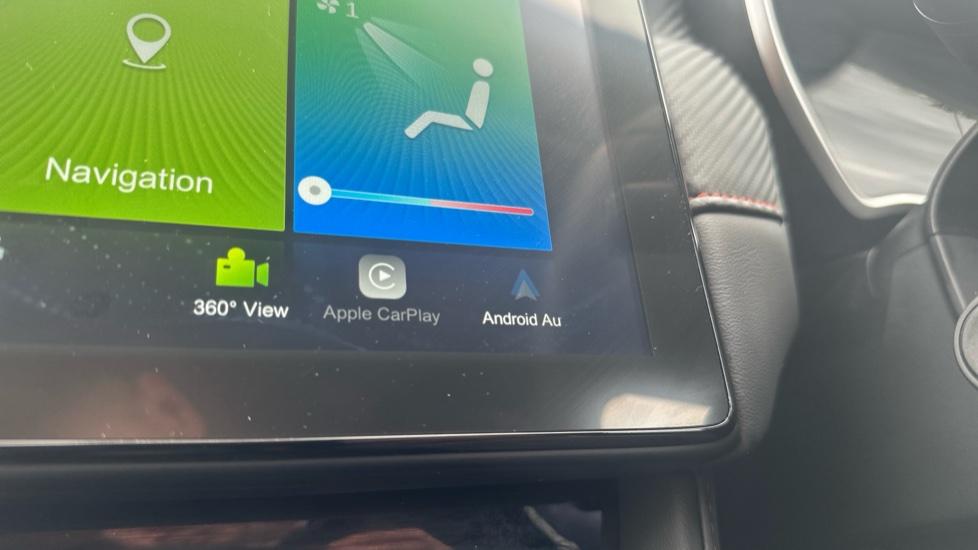 Apple Car Play & Android Auto