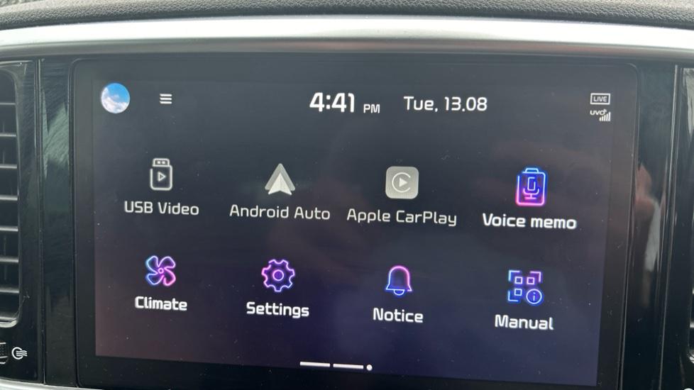 Apple Car Play & Android Auto