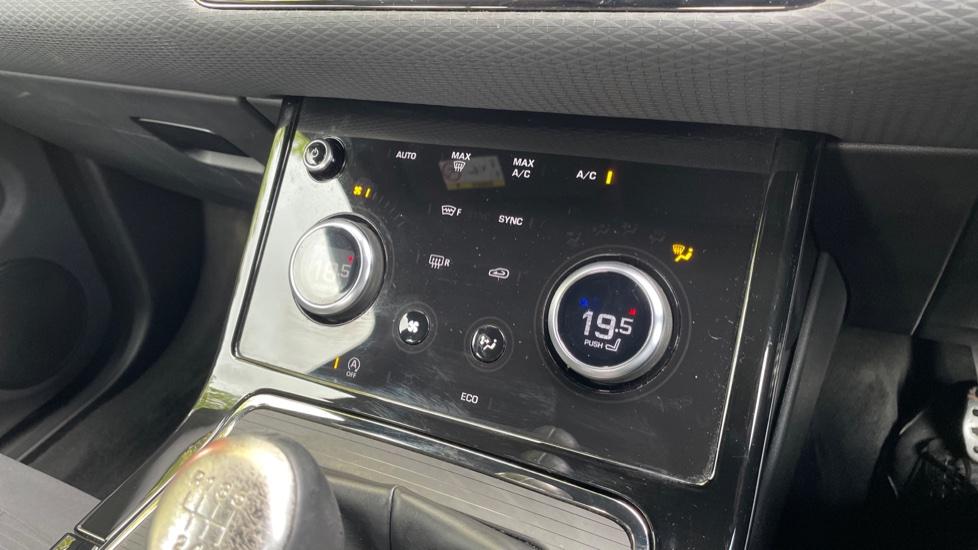 Dual Zone Climate Control 