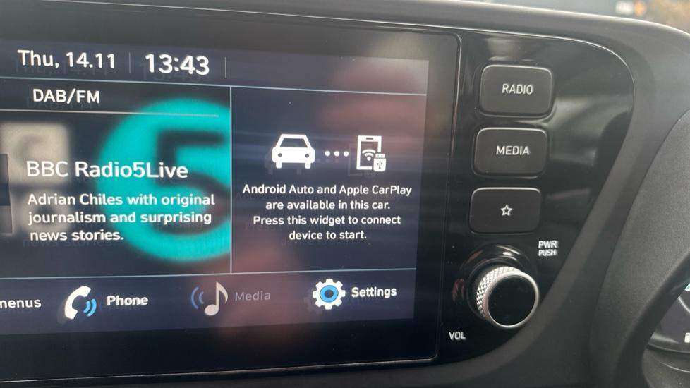 Apple Car Play & Android Auto