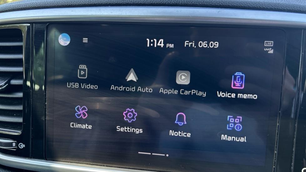 Apple Car Play & Android Auto