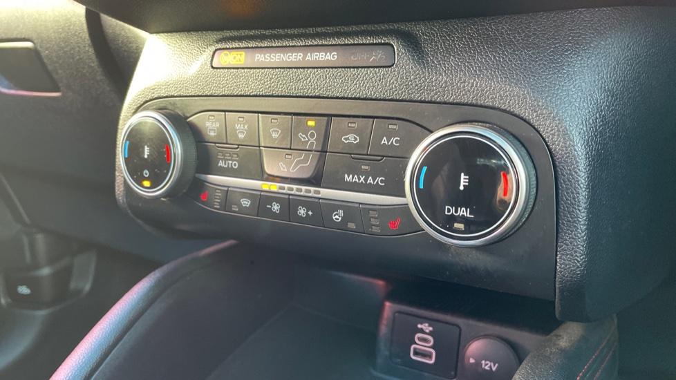 Dual Zone Climate Control 