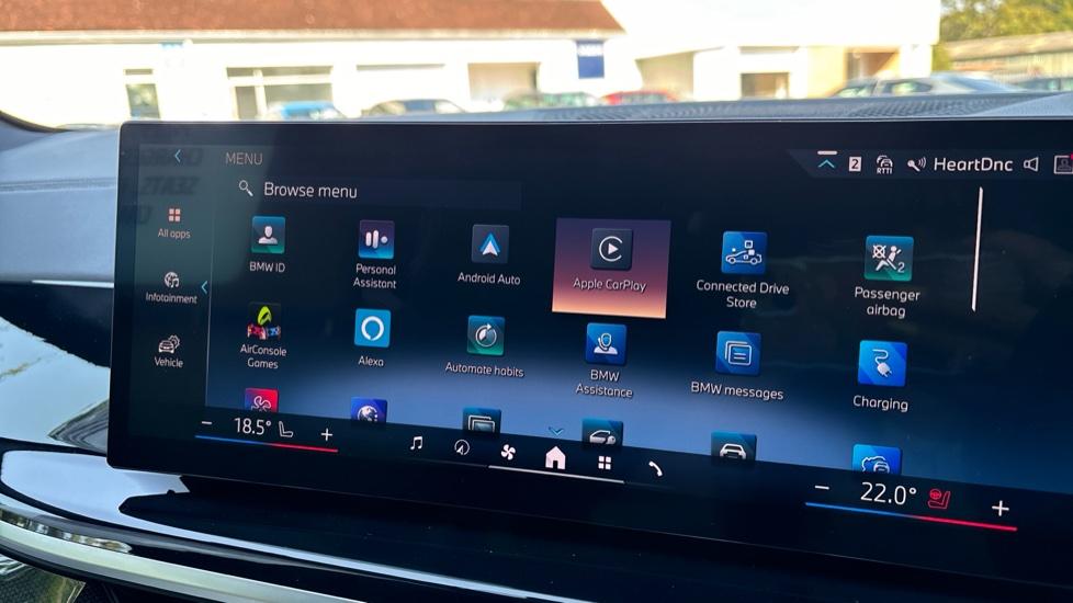 Apple Car Play & Android Auto