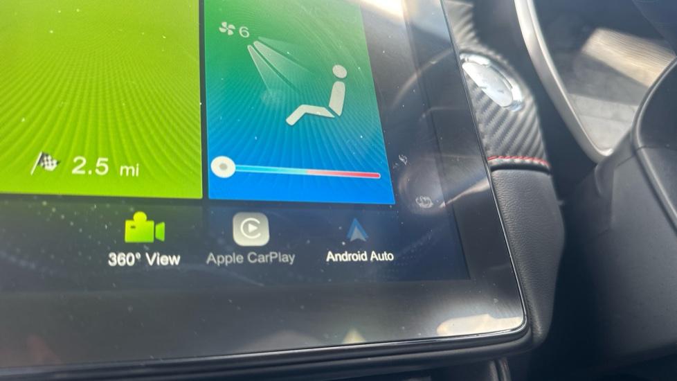 Apple Car Play & Android Auto