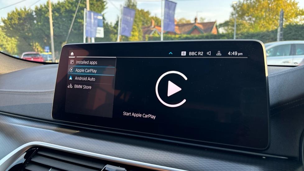 Apple Car Play & Android Auto