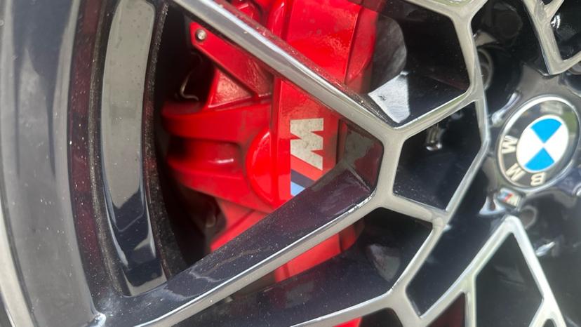 Red brake calipers