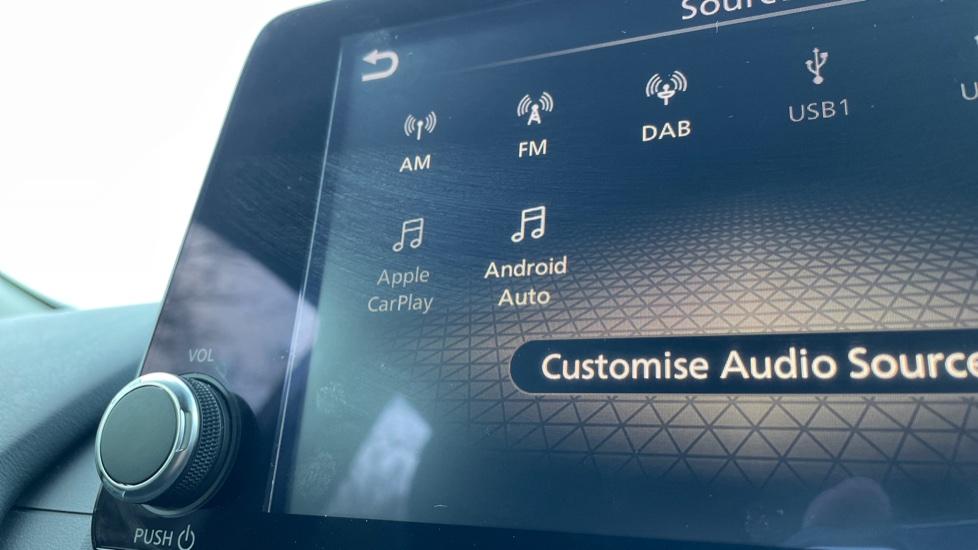 Apple Car Play & Android Auto