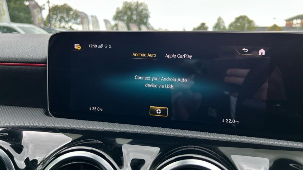 Apple Car Play & Android Auto