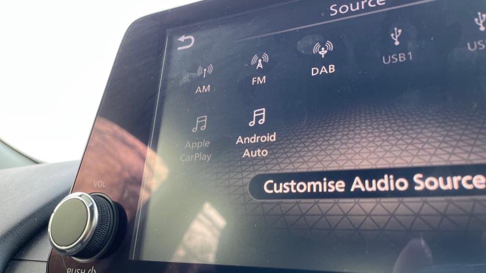 Apple Car Play & Android Auto