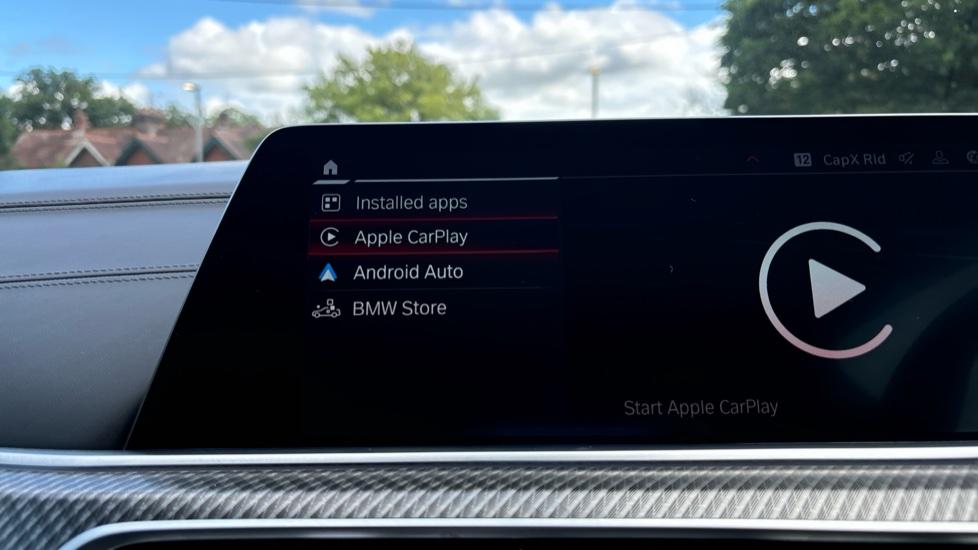 Apple Car Play & Android Auto