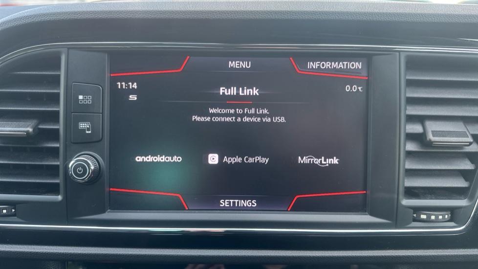 Apple Car Play & Android Auto