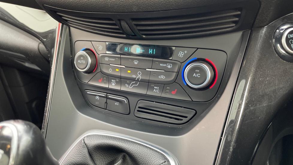 Dual Zone Climate Control 