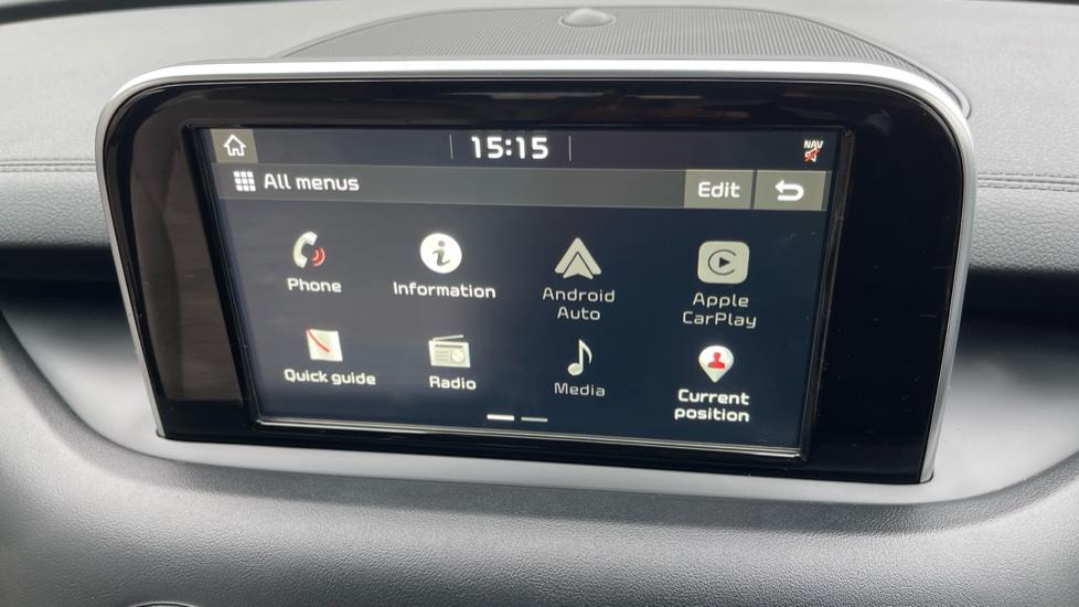 Apple Car Play & Android Auto