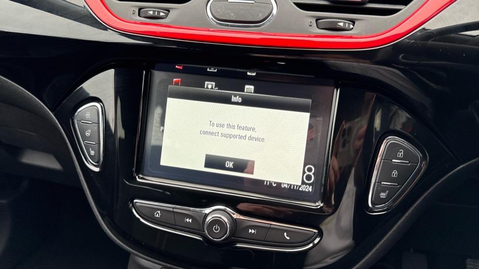 Apple Car Play & Android Auto